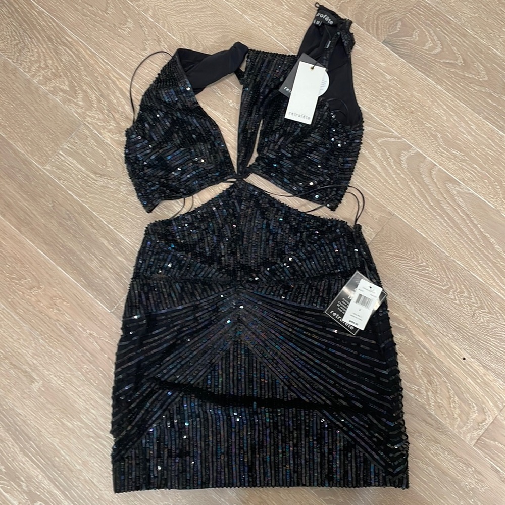 Retrofrete Dress - Picture 4 of 7